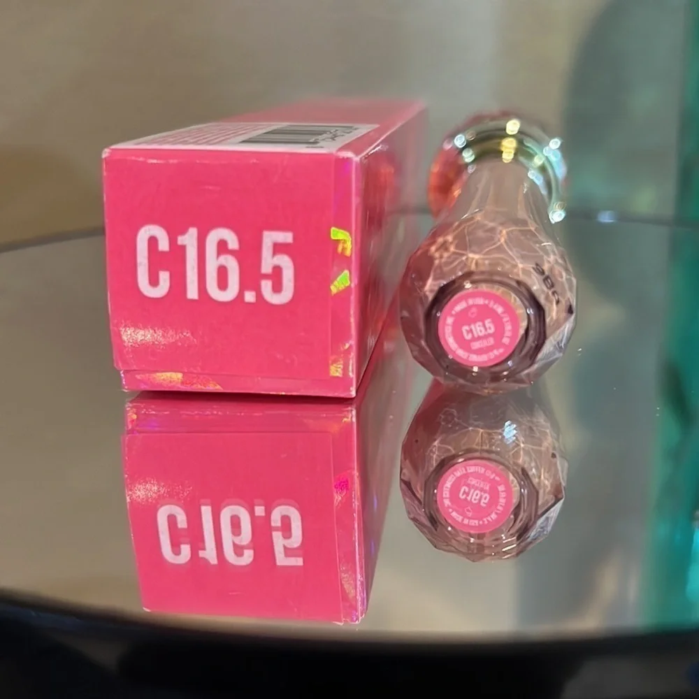 Magic Star C16.5, Jeffree Star Magic Star Concealer C16.5, NEW IN BOX.